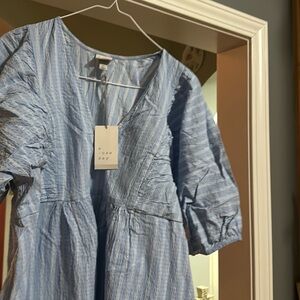 Ladies baby doll dress with blouson sleeves